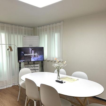 Апартаменты Artravel Hongdae Сеул Экстерьер фото
